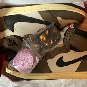 Air jordan 1 high Travis Scott